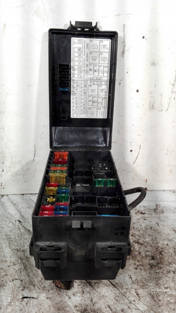 фото №1, Коробка запобіжників 2.0 16v ford focus mk1