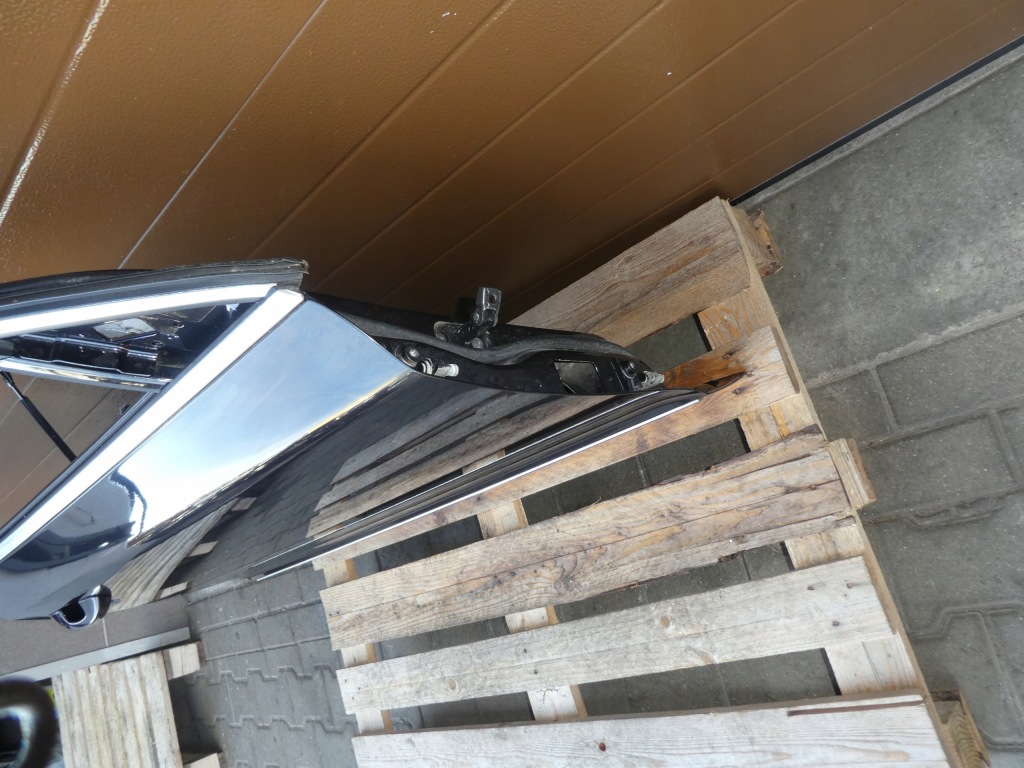 фото №9, Дверь правый перед чёрные skoda superb ii