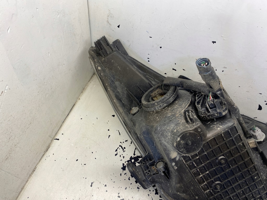 фото №11, Subaru trezia лампа лівий перед