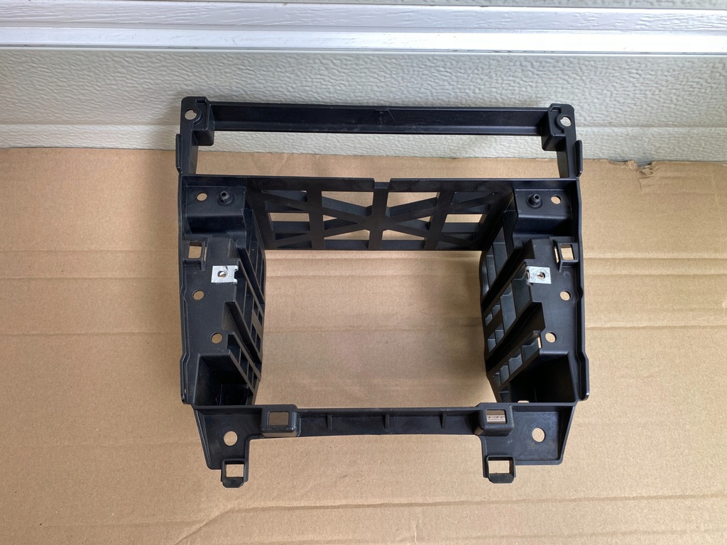 фото №1, Bmw e60 e61 кронштейн кронштейн кишеня рамка каркас радіо navi 7034118