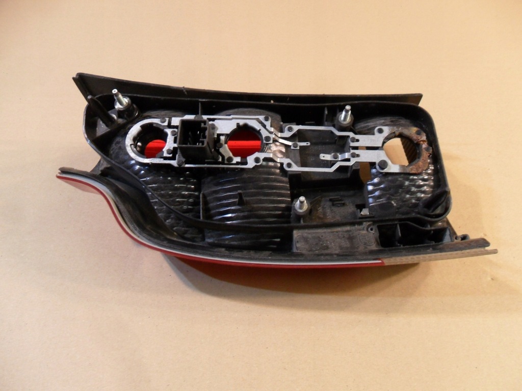 фото №13, Volvo v70 лампа задня права 30643333