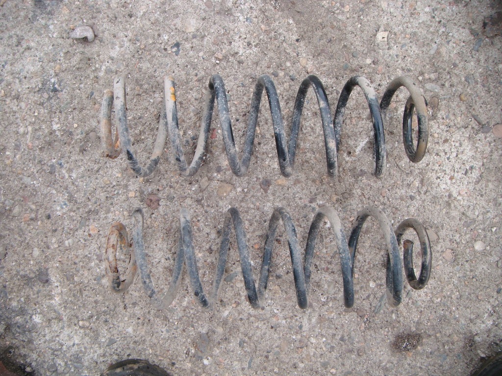 фото №1, Mazda 2 ii 02-07 пружины задние комплект