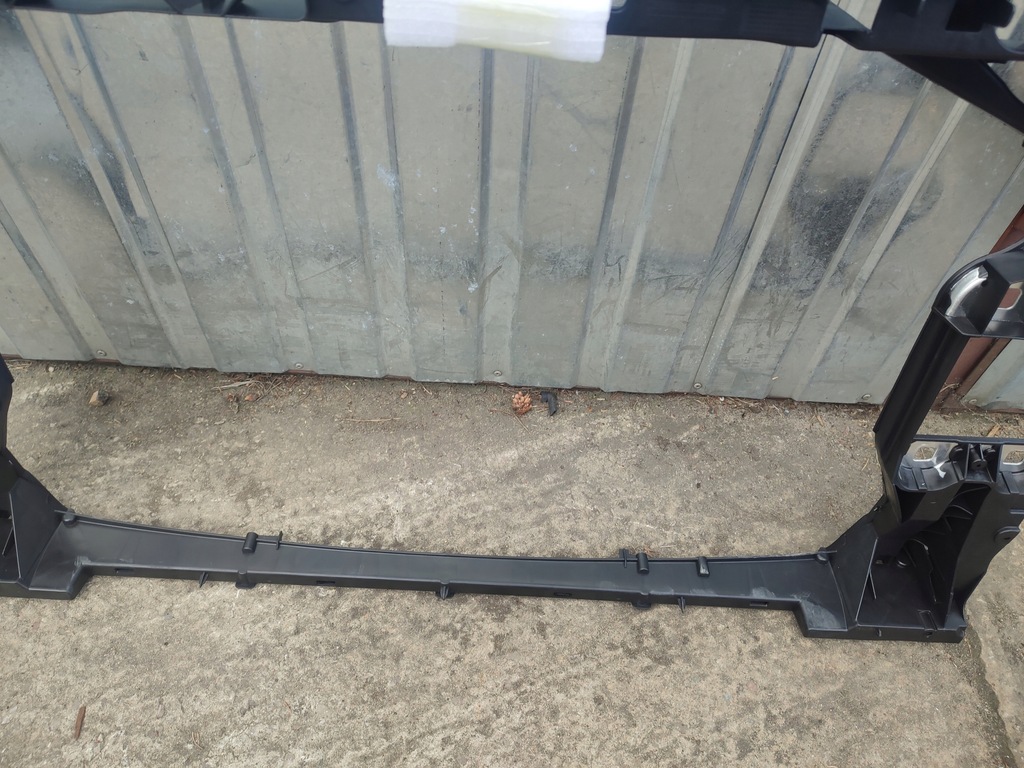 фото №7, Audi a5 8w sportback 6.16-9.24 pas передний усилитель 8w0805594