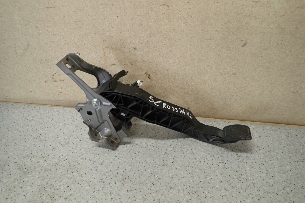 фото №1, Suzuki sx4 s-cross 13-16 педаль сцепления