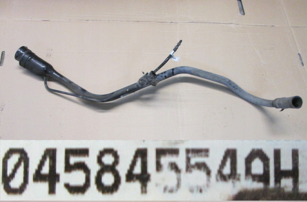 фото №1, Chrysler 300 ii 13r 3.6 5.7 заливная горловина топлива труба заливной