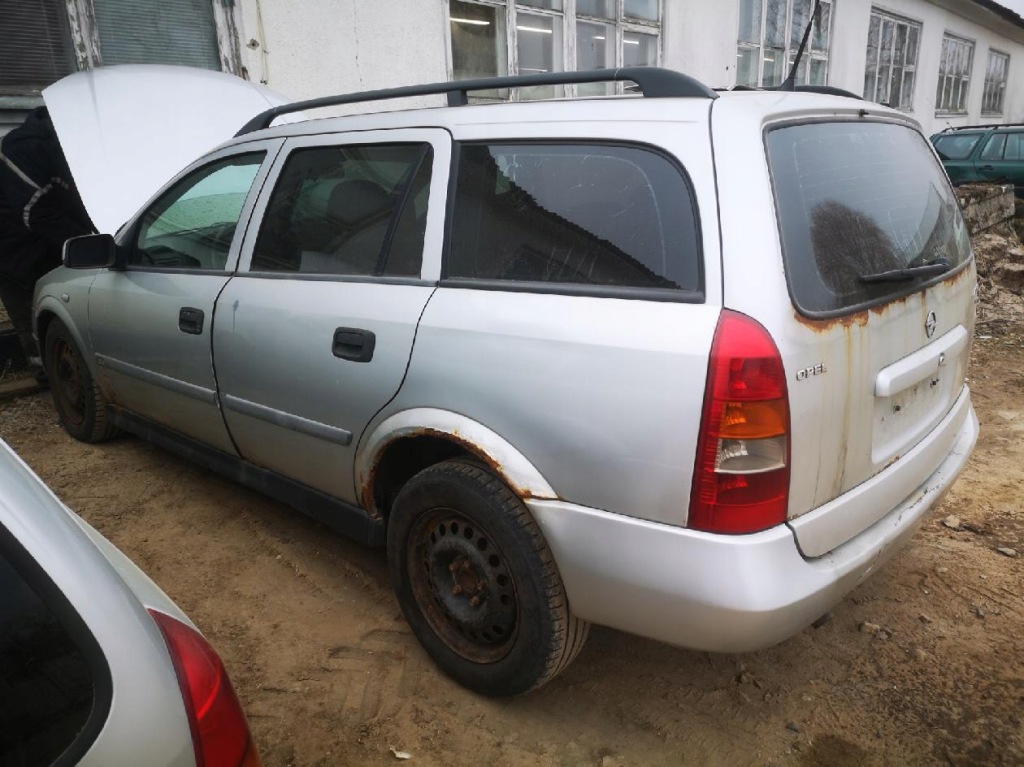 Opel astra патрубок водяний 1999 2.0l 1301637 Київ