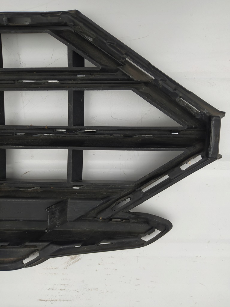 фото №8, Решётка решётка радиатора бампера перед нижняя левая - vw touareg iii r-line