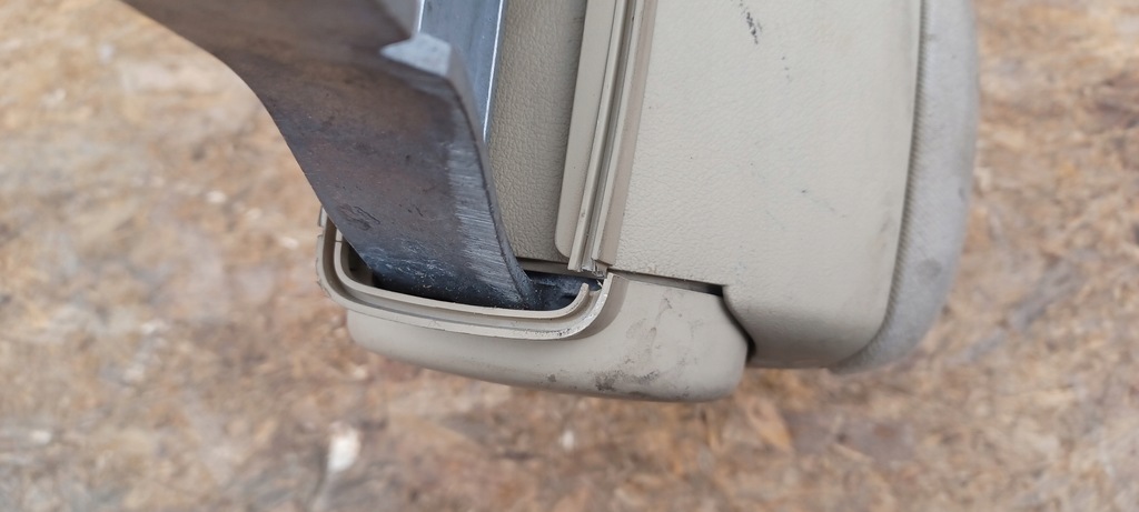 фото №10, Подлокотник средний туннель кожа beż 8p0864207b