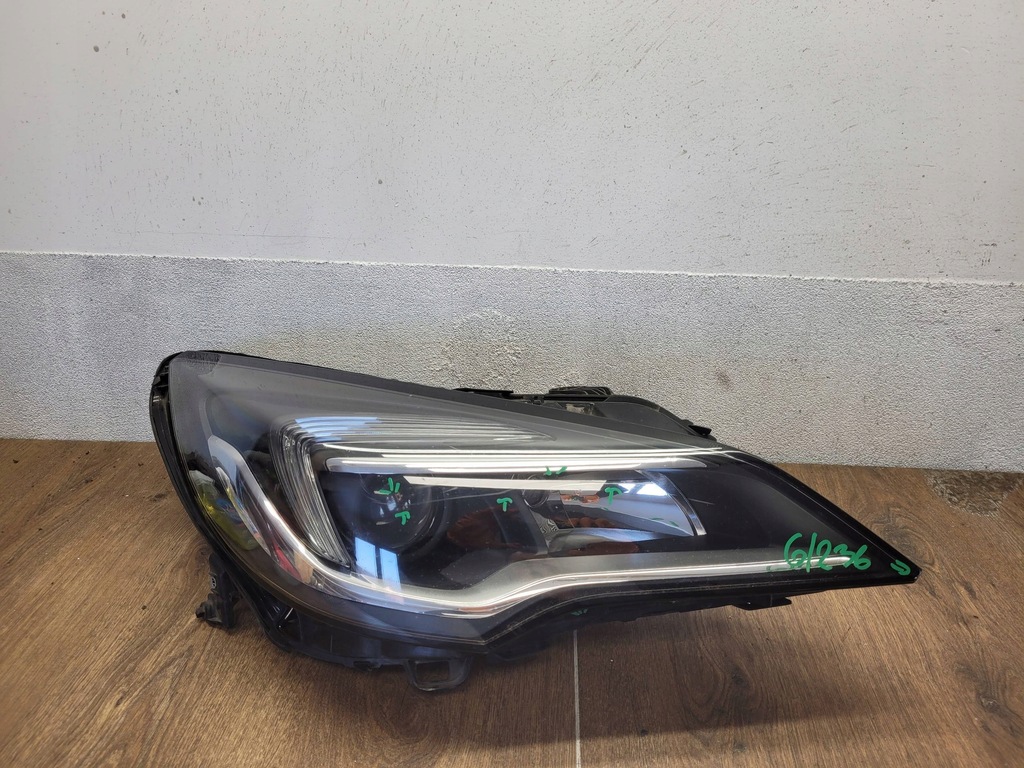 фото №1, Opel astra k 662588537 лампа правый перед
