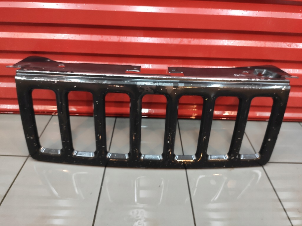 фото №1, Jeep commander xk xh решётка радиатора решётка радиатора оригинал чёрный рамка