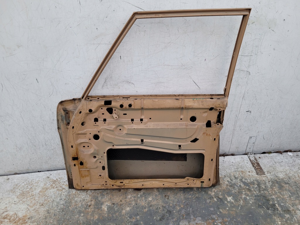 Mercedes w114 w115 двері праве передні перед Доставка