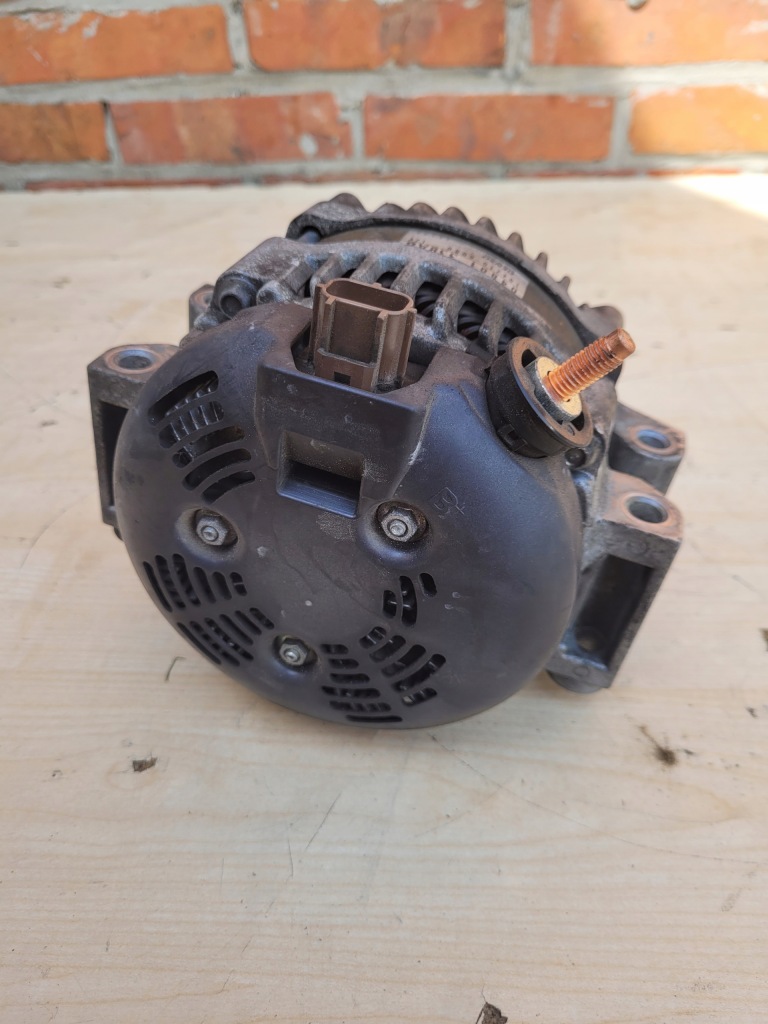 Jeep cherokee kk 07-12 2.8 crd генератор с Разборки