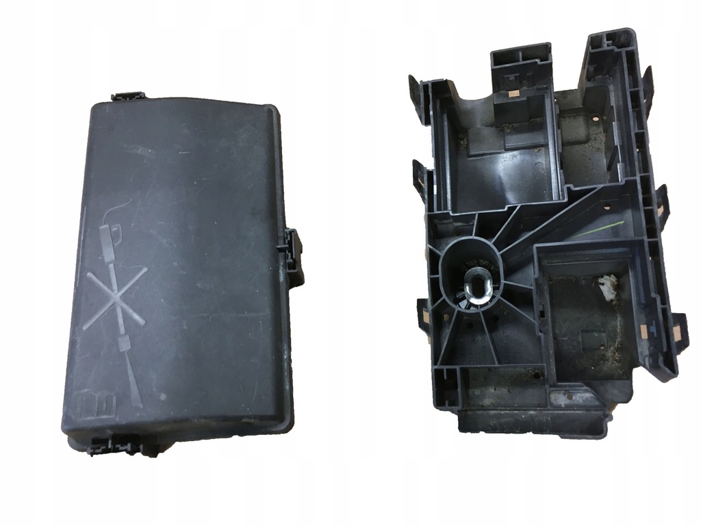 фото №1, Корпус коробка предохранителей cadillac srx 3.0i