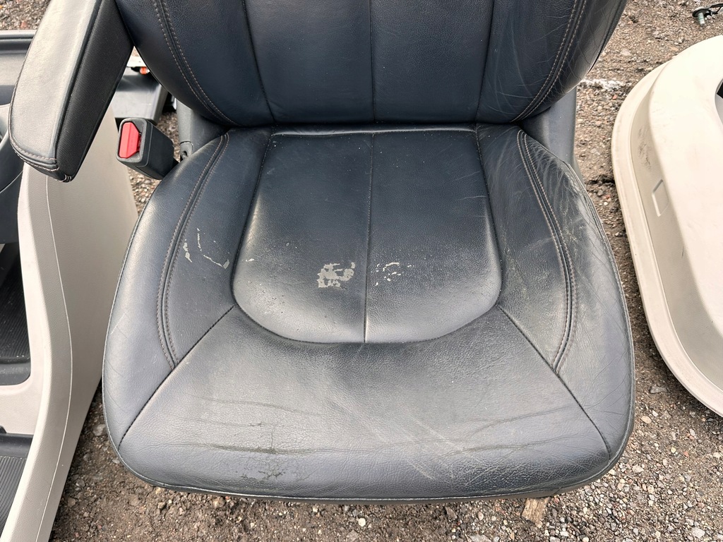 фото №11, Сидіння сидіння салон заднє сидіння спинка обшивки комплект chrysler pacifica 2017+