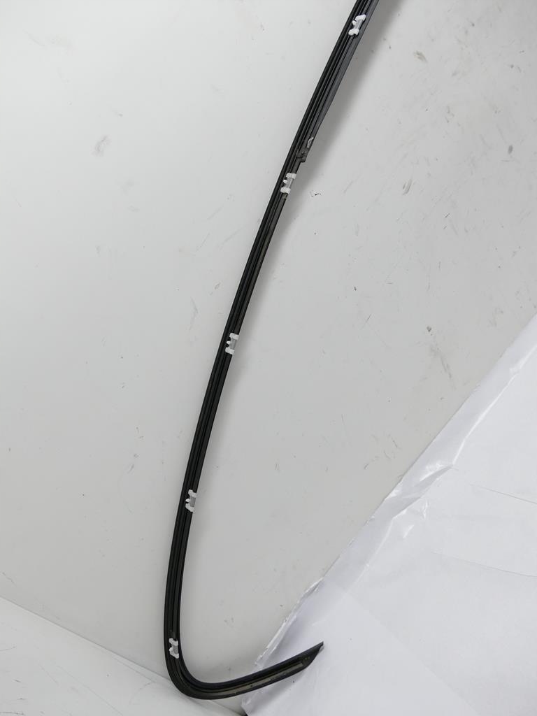 фото №7, Bmw 1 e81 m-pakiet молдинг кузовна czarna ліва