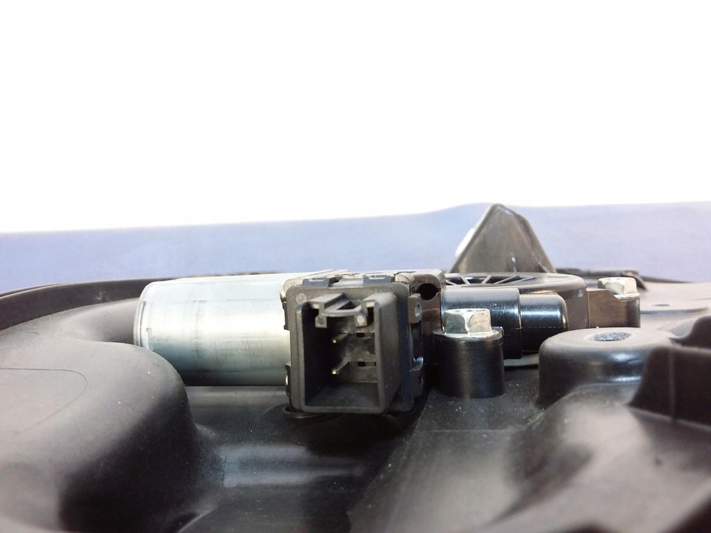 фото №4, Mazda cx-3 підйомник скло задня правий d09l7297xa