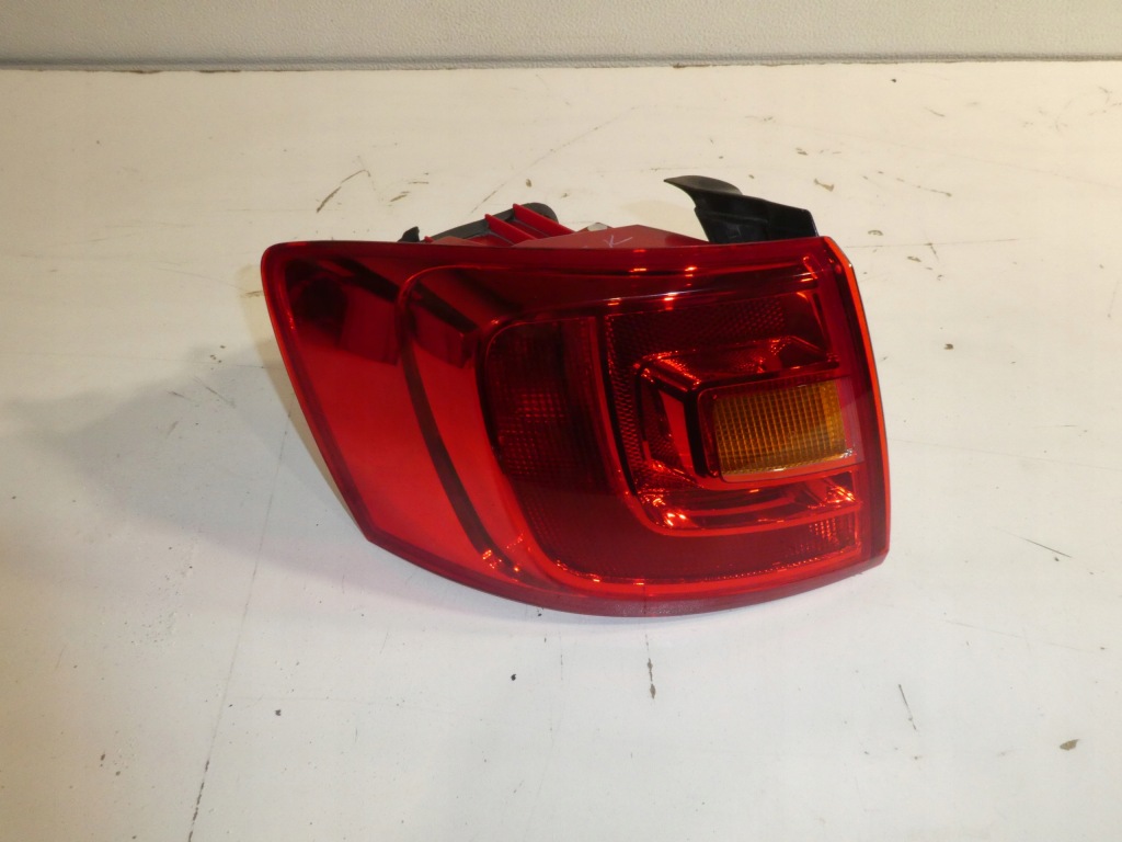 фото №1, Vw jetta лампа левый задняя 5c6945095