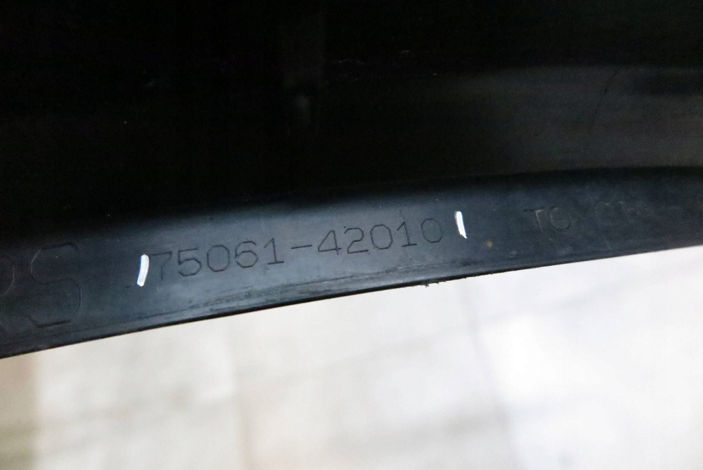 фото №8, Toyota rav4 v молдинг крыла правый задняя задняя 75061-42010