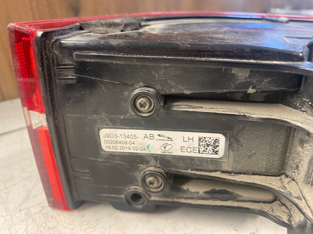 фото №14, Jaguar i-pace лампа левый задняя j9d3-13405-ab