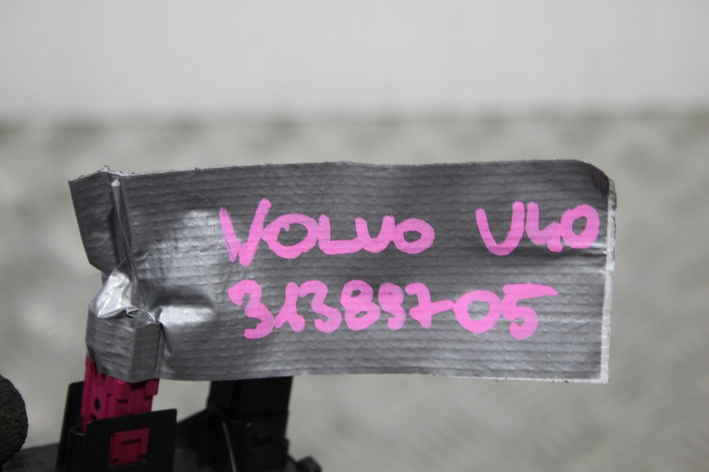 фото №2, Разъём usb aux volvo v40 crosscountry 31389705
