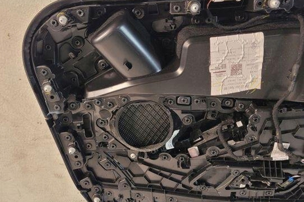 фото №12, Обшивка передних правых дверь bmw 3 g20, g28 3602353 3.0l бензиновый 285kw