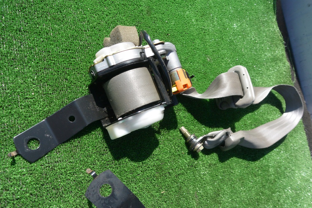 фото №9, Nissan maxima a33 ремені перед лівий правий beż kpl