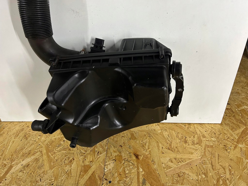 фото №5, Корпус фільтра повітря + витратомір + wąż astra h iii 1.7 cdti