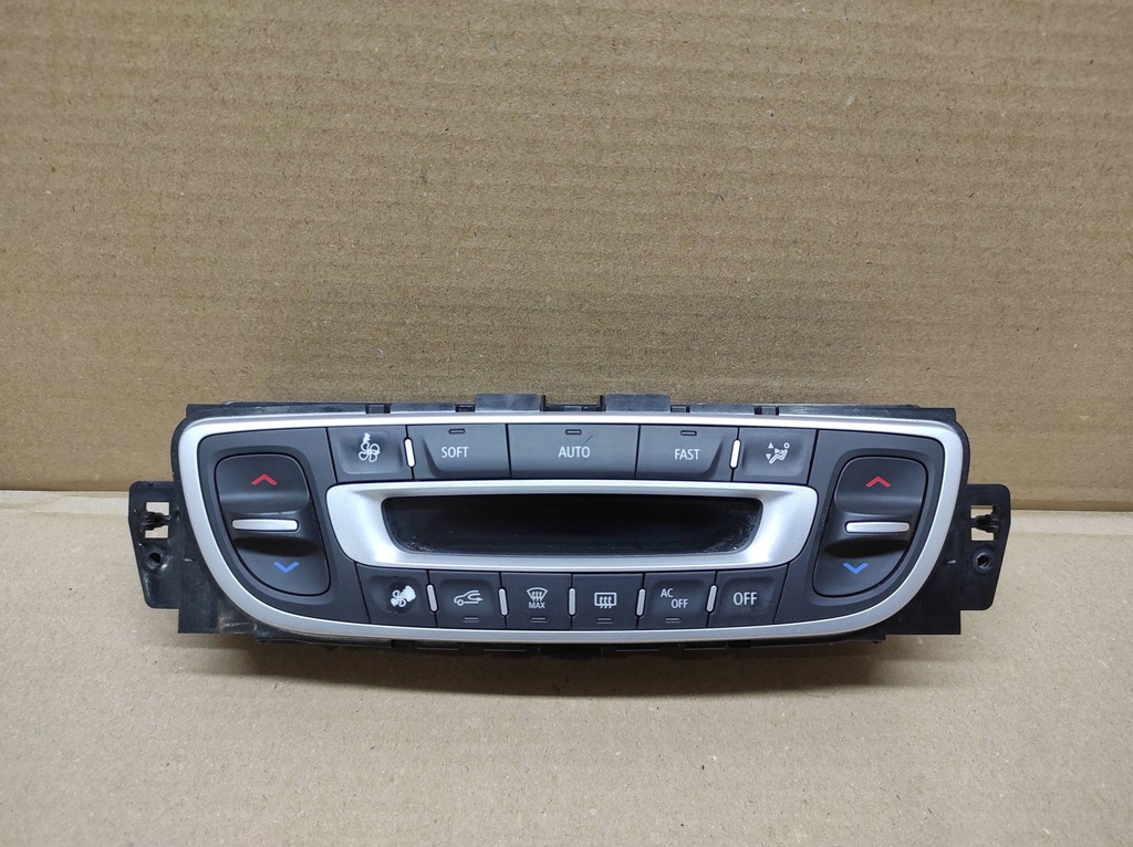 фото №1, Renault scenic iii - grand scenic iii 2015 панель кондиционера