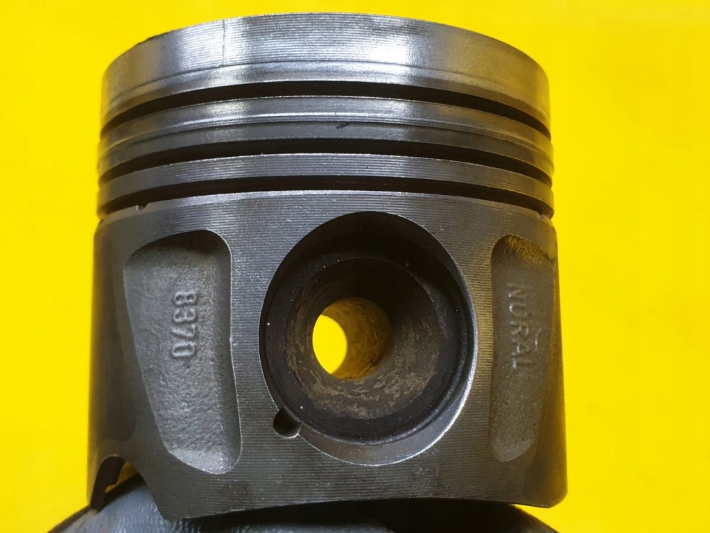 Поршень шатун шату́н w212 w204 3.0cdi 642850 8370 Зі Шроту