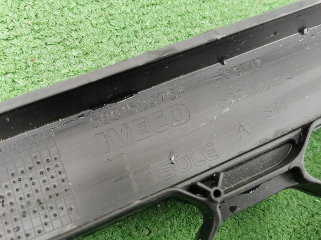 фото №11, Решётка средняя бампера перед передний iveco daily iv 14- 5801529764