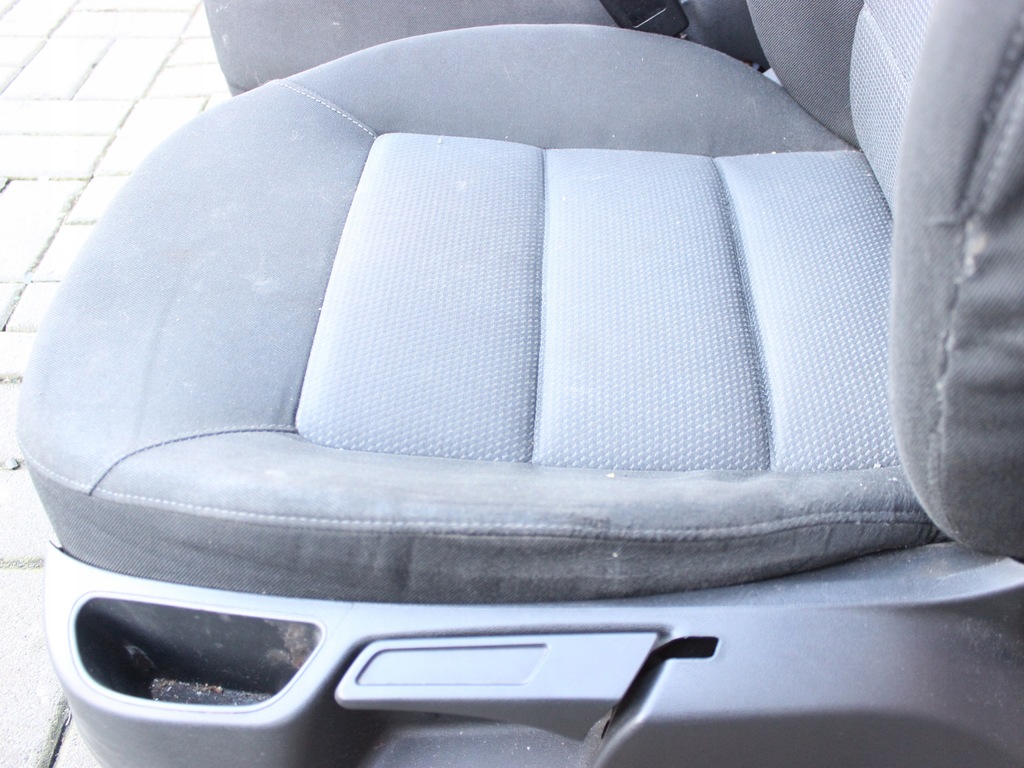 фото №8, Сиденья skoda octavia 2 1,8 tsi хэтчбек