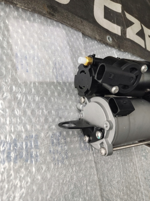 фото №4, Компрессор подвеска airmatic mercedes s w221 216