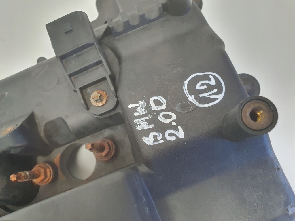 фото №9, Land rover freelander 2.0 td4 крышка клапанов 2247589