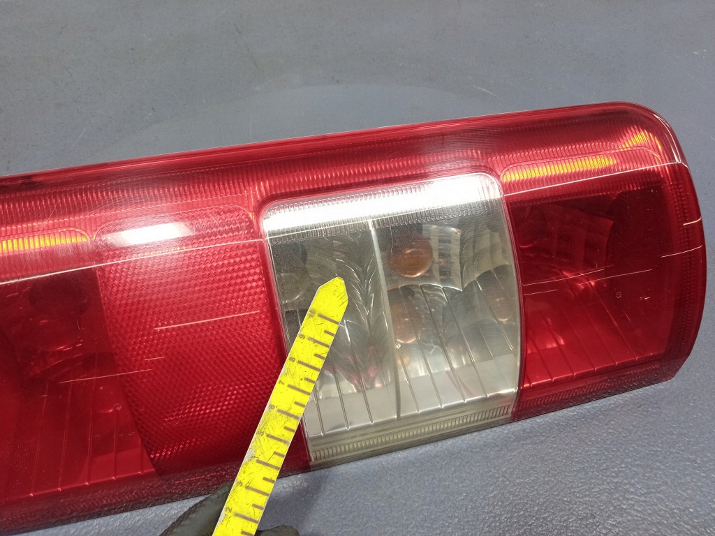 фото №8, Ford transit connect mk1 02- лампа задня ліва задня 2t1413n412ab