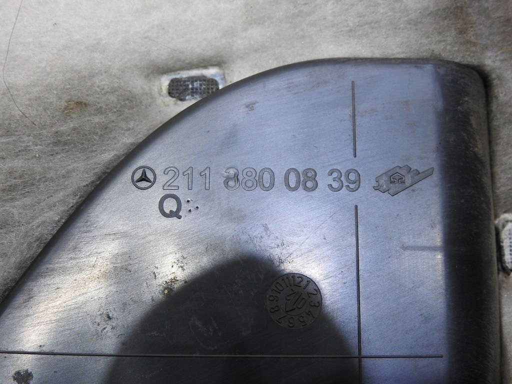 фото №12, Защита pod консоль правая mercedes w211