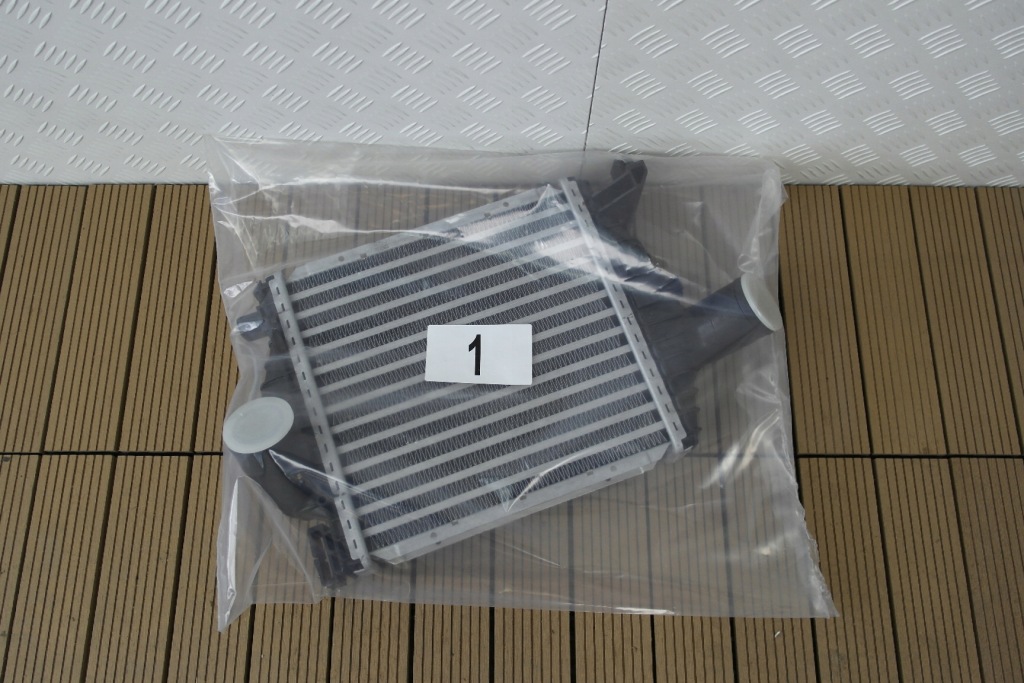 фото №8, Mercedes vito w638 96-03 2.3td інтеркулер радіатор nowa 6385012301 оригінальний номер mb