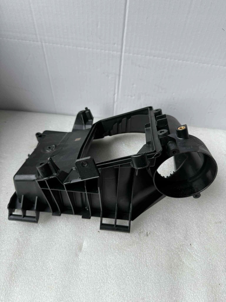 A6540941900 cla c118 mercedes-benz корпус фільтра повітря a6540940204 в Україні