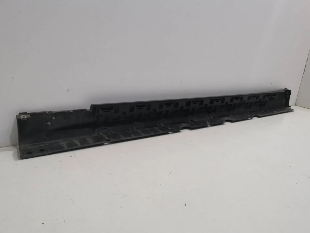 фото №4, Alfa romeo stelvio 16- ліва молдинг поріг