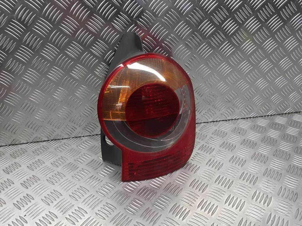 фото №1, Лампа правий задня renault modus 8200212204