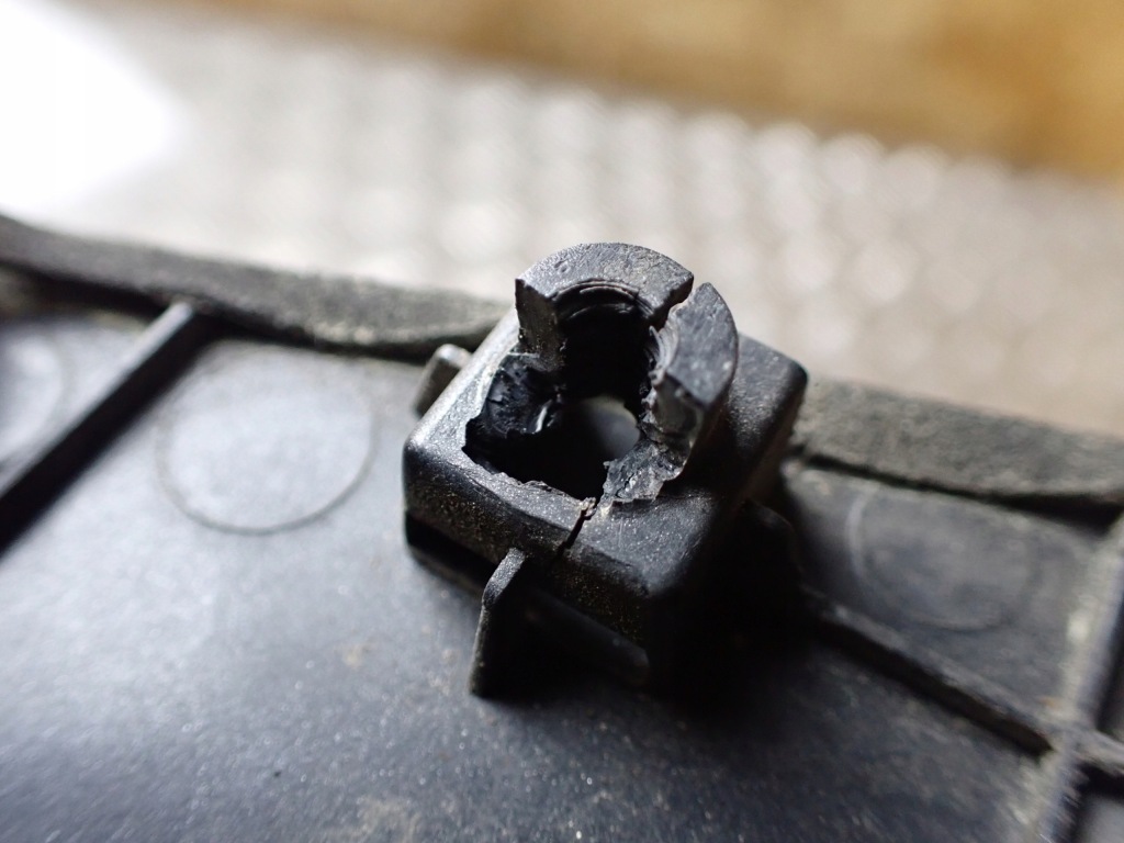 фото №6, Молдинг дверь правая kia sportage iii 3 83280-3w020 12247