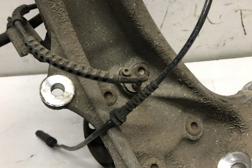 фото №6, Поворотний кулак передня ліва bmw 5 f10 6775769 2013