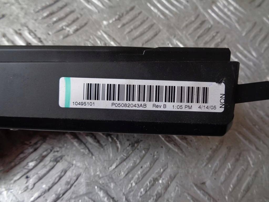 фото №6, Приборная панель часы панель chrysler pacifica i 03-