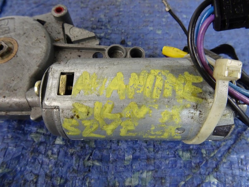 фото №8, Моторчик люк renault avanitme