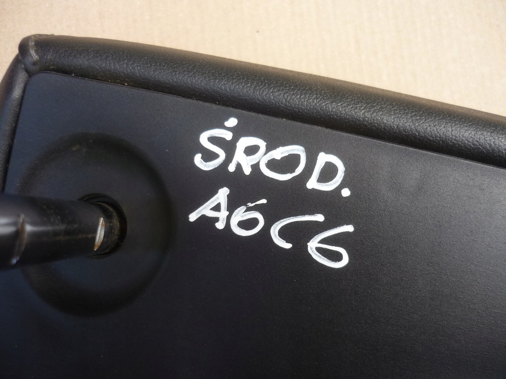 фото №9, Подголовник сиденье средний задняя audi a6 c6 кожаный чёрный