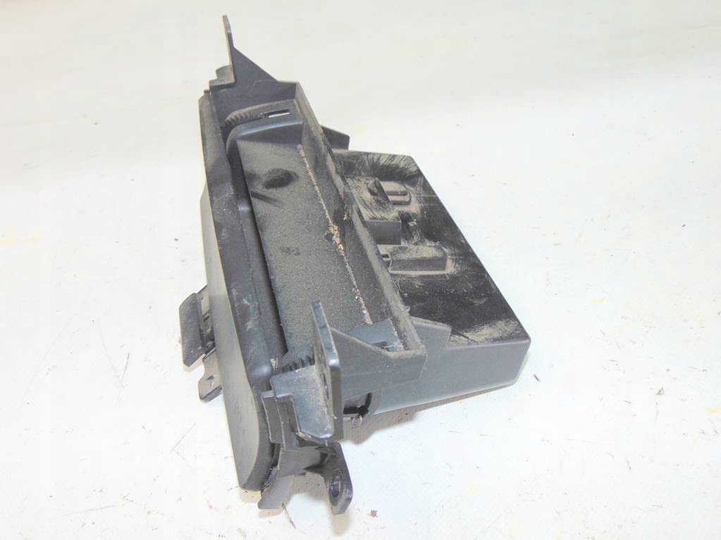 фото №6, Suzuki grand vitara ii 07r бардачок попільничка