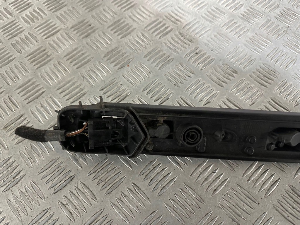 Opel corsa c вкладыш лампы левый задний  штекер valeo в Украине