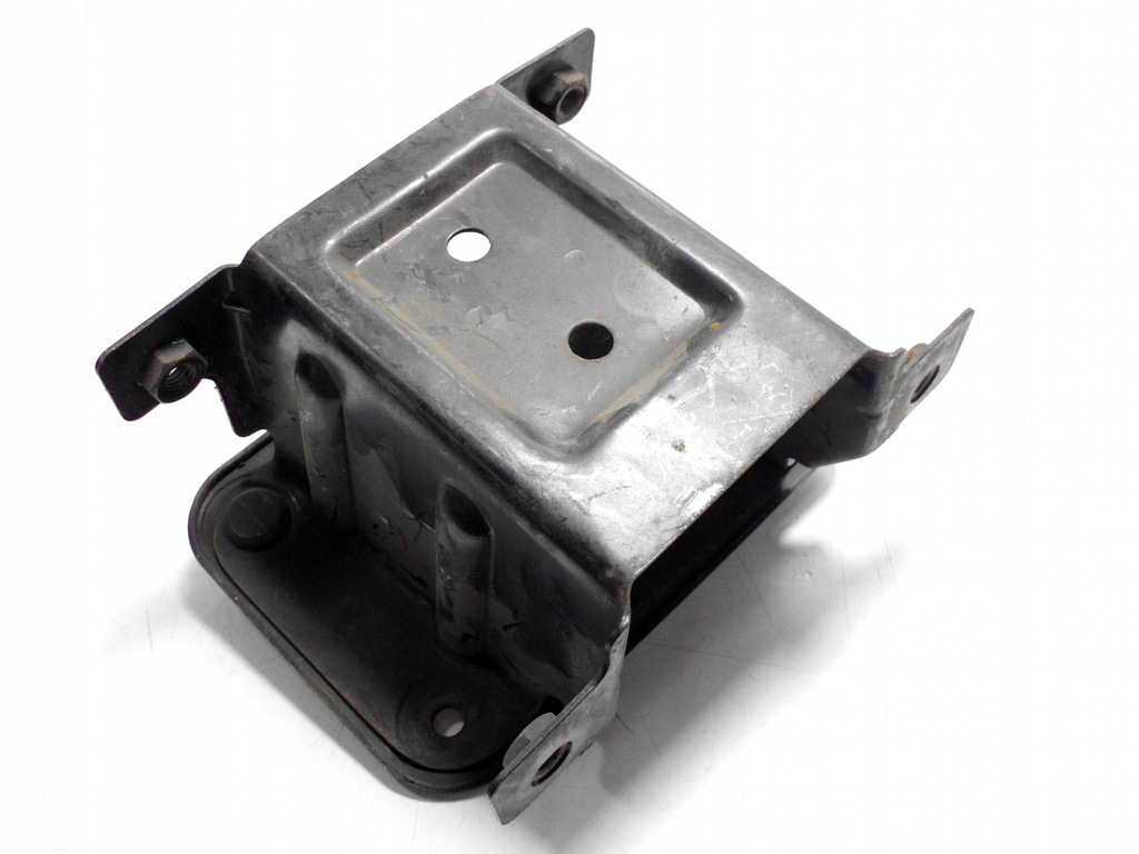 фото №1, Kia clarus 96-99r отбойник кронштейн бампера задняя