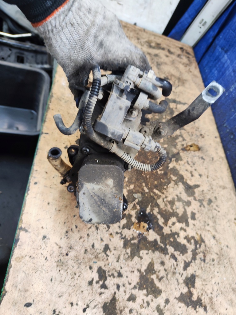 фото №1, Peugeot partner ii berlingo ii 1.6 hdi корпус фільтра оливи основа