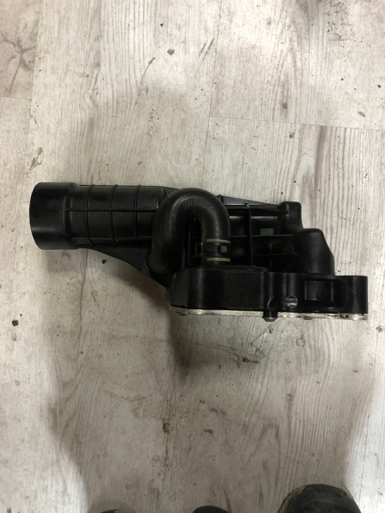 Основа фільтра оливи mercedes w204 2711801210 Доставка