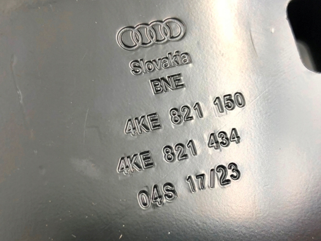 фото №9, Напрямна кронштейн кронштейн крила правий перед do audi e-tron 4ke821150